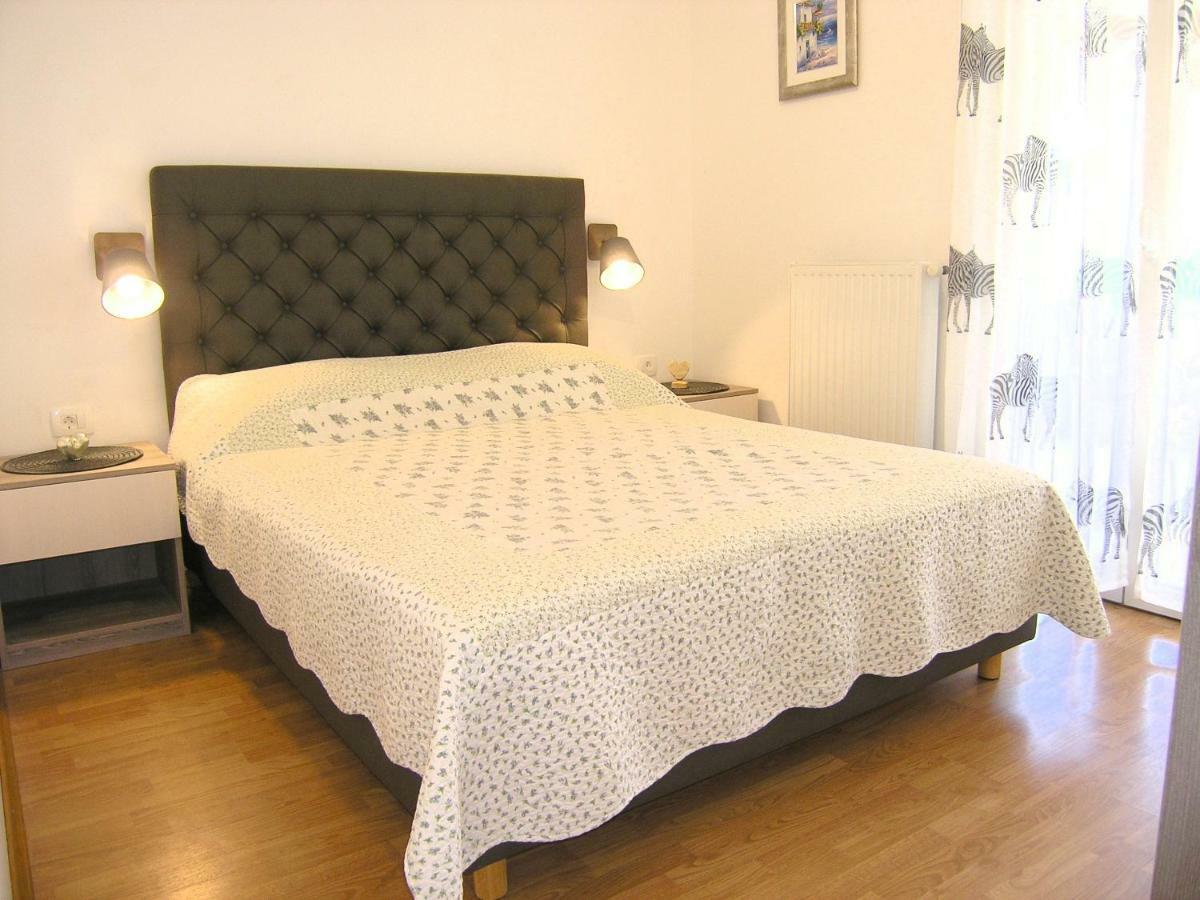 Apartment Zora Krk Town Exterior photo